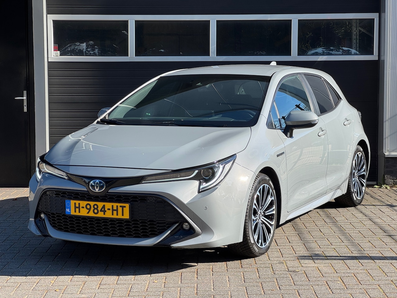Toyota Corolla - 2.0 Hybrid First Edition Camera, Massage Stoel, Navi, Adaptive Cruise - AutoWereld.nl