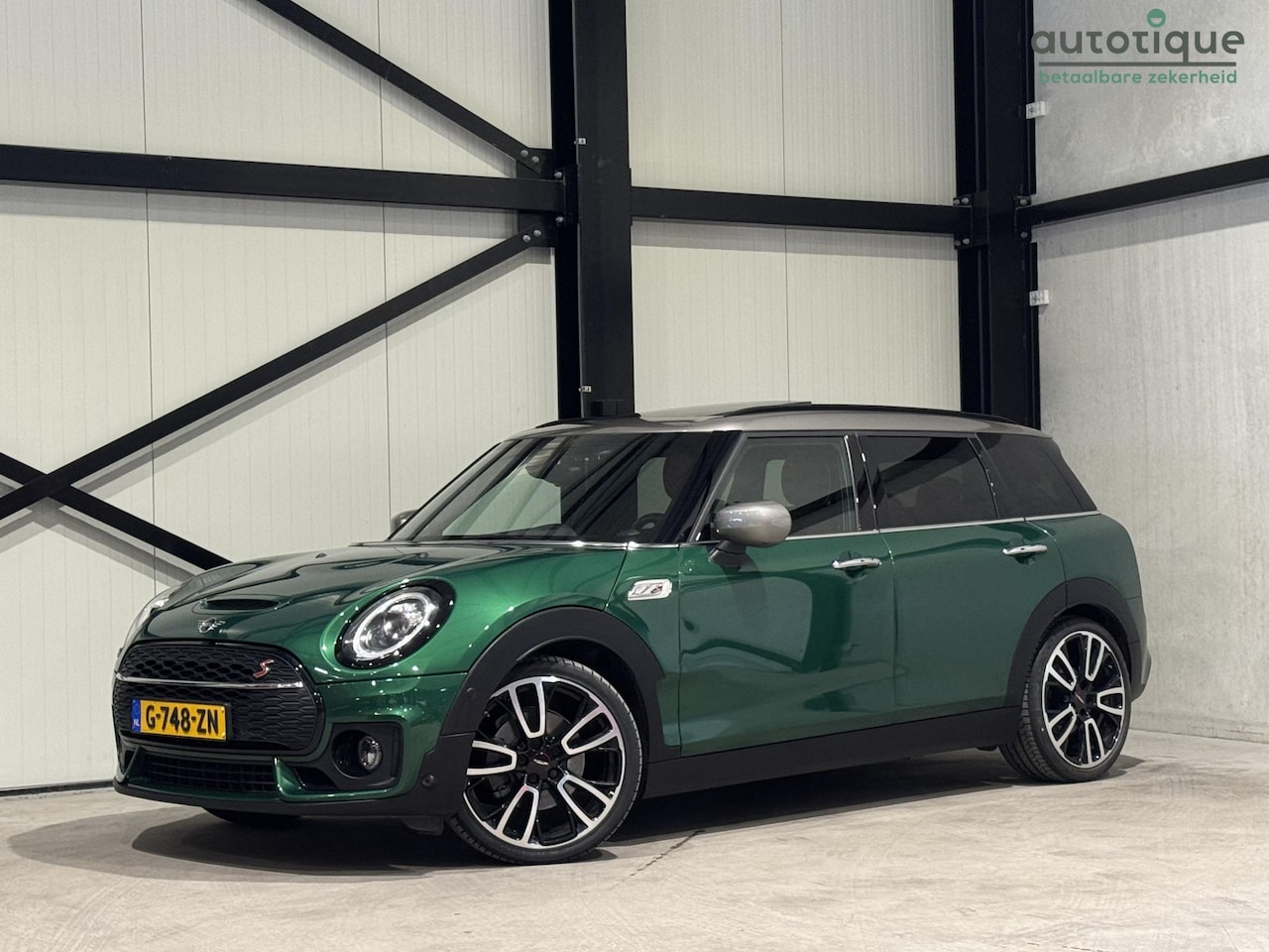MINI Clubman - 2.0 Cooper S | panorama | leder | navi | jcw velgen | - AutoWereld.nl