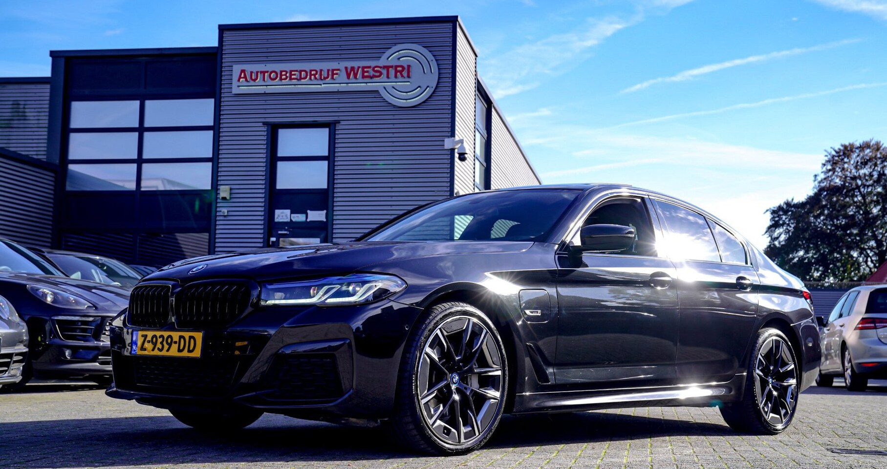 BMW 5-serie - 545e xDrive High Executive | Harman/Kardon | Laser LED | HuD | Facelift | Softclose | Pano - AutoWereld.nl