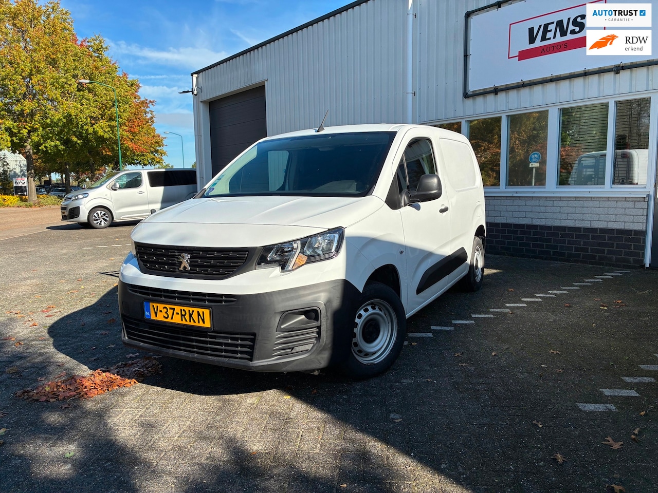 Peugeot Partner - 1.2 PureTech Pro 1.2 PureTech Pro, BTW/BPM VRIJ! - AutoWereld.nl