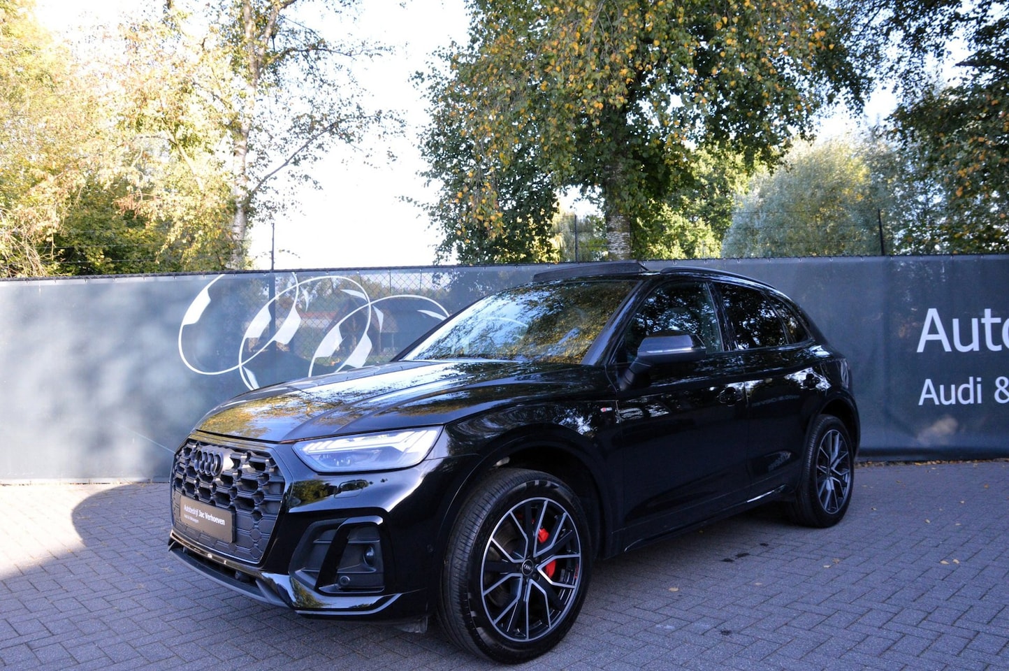 Audi Q5 - 55 TFSI e |S Edition|Black Edition|Apple Carplay|Panoramadak|Trekhaak|Automaat| - AutoWereld.nl