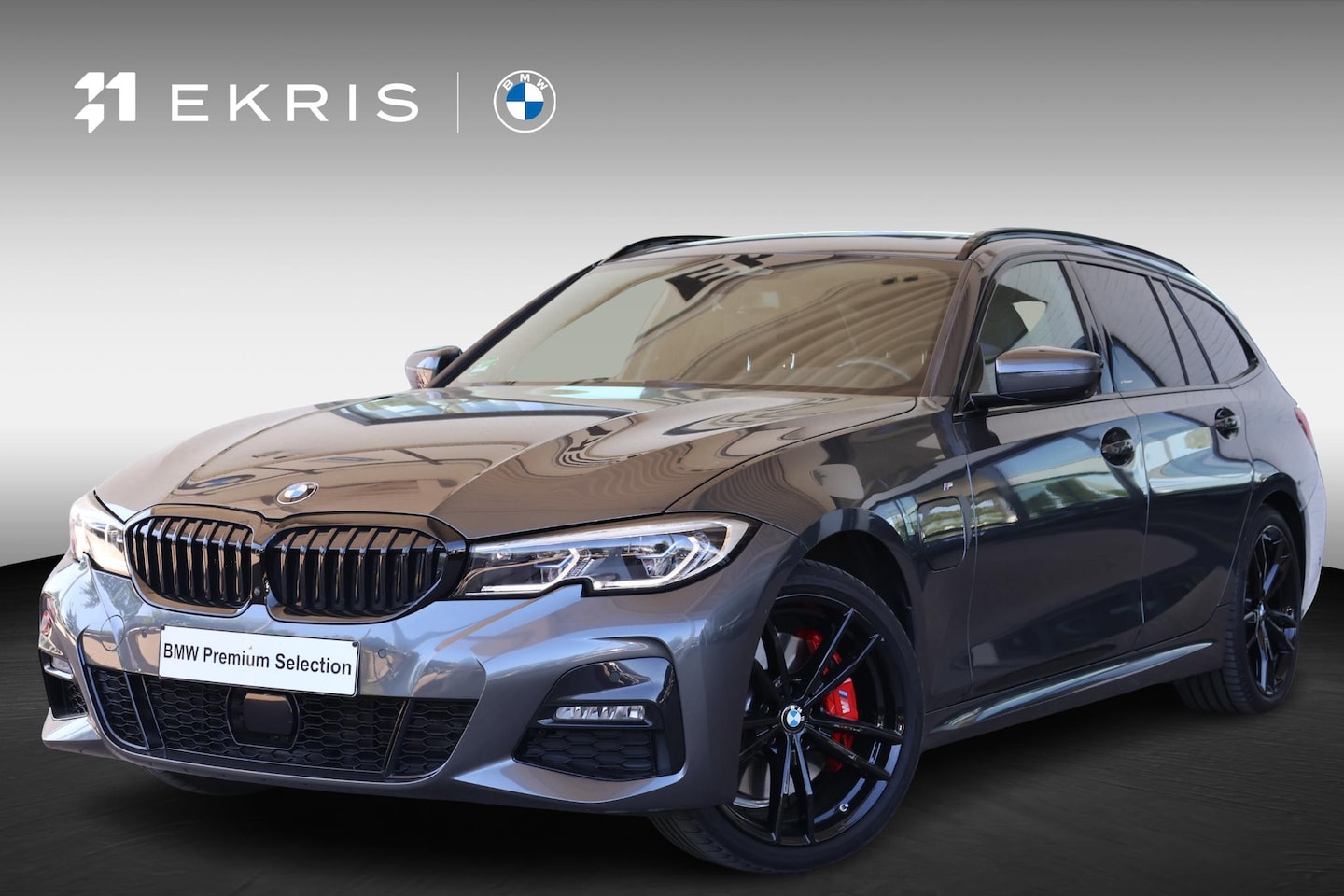 BMW 3-serie Touring - 330e High Executive | Driving Assistant Professional | Harman Kardon - AutoWereld.nl