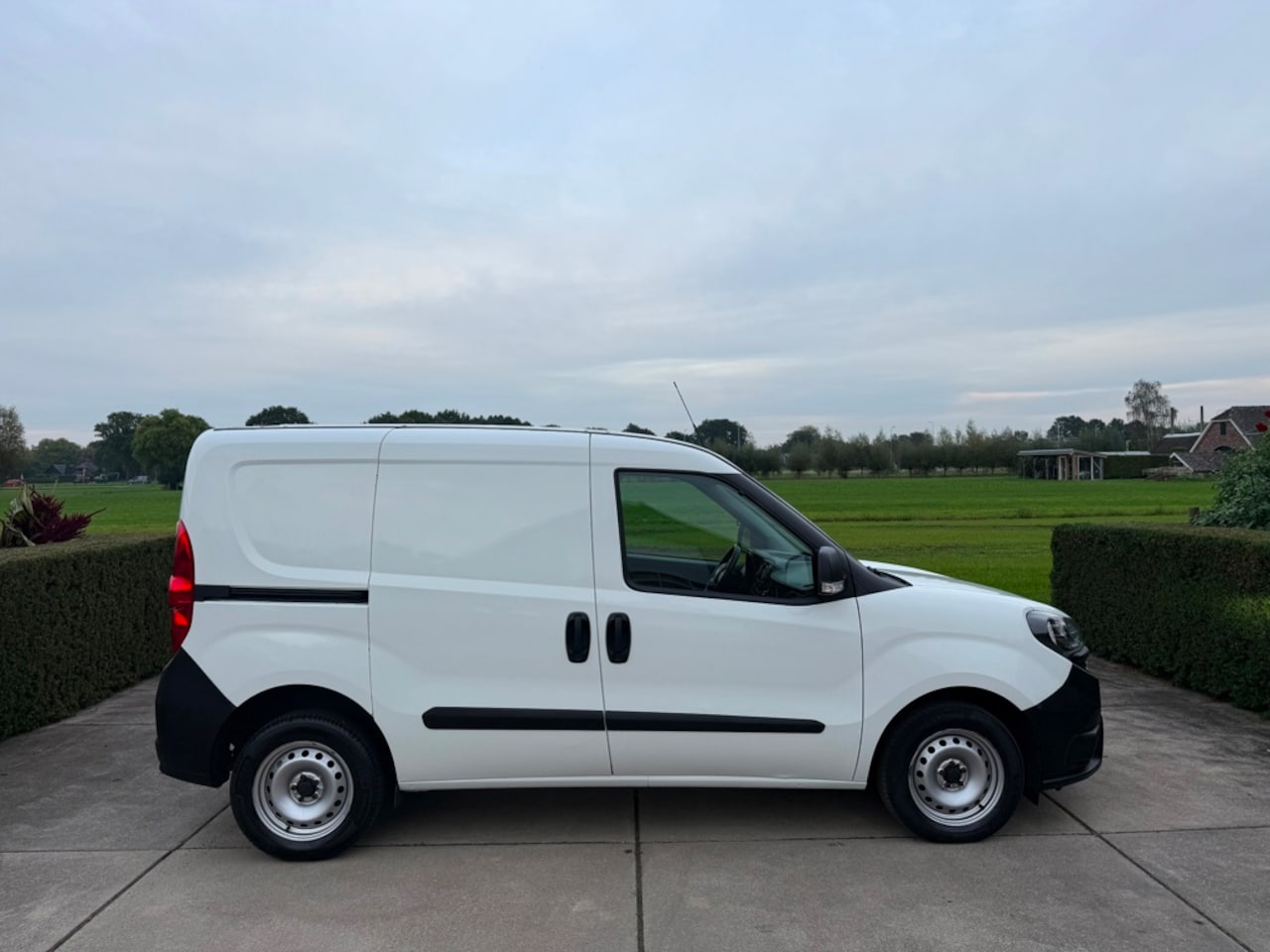 Fiat Doblò Cargo - 1.6 MJ L1H1 1.6 MJ L1H1 - AutoWereld.nl
