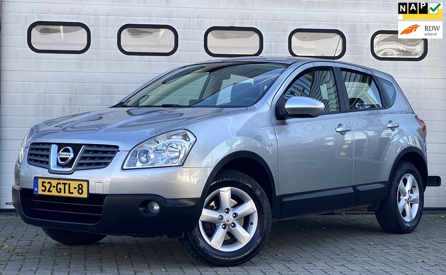 Nissan Qashqai - 1.6 ACENTA NAVI CAMERA DEALER ONDERHOUDEN 1STE EIGENAAR - AutoWereld.nl