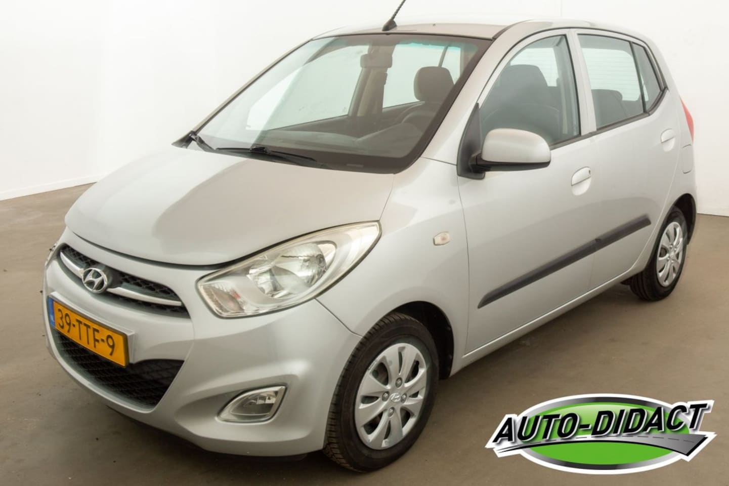 Hyundai i10 - I-10 1.2 Airco 104.661 km NAP - AutoWereld.nl