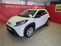 Toyota Aygo X - 1.0 VVT-i MT Play, A. Camera, Navigatie via carplay
