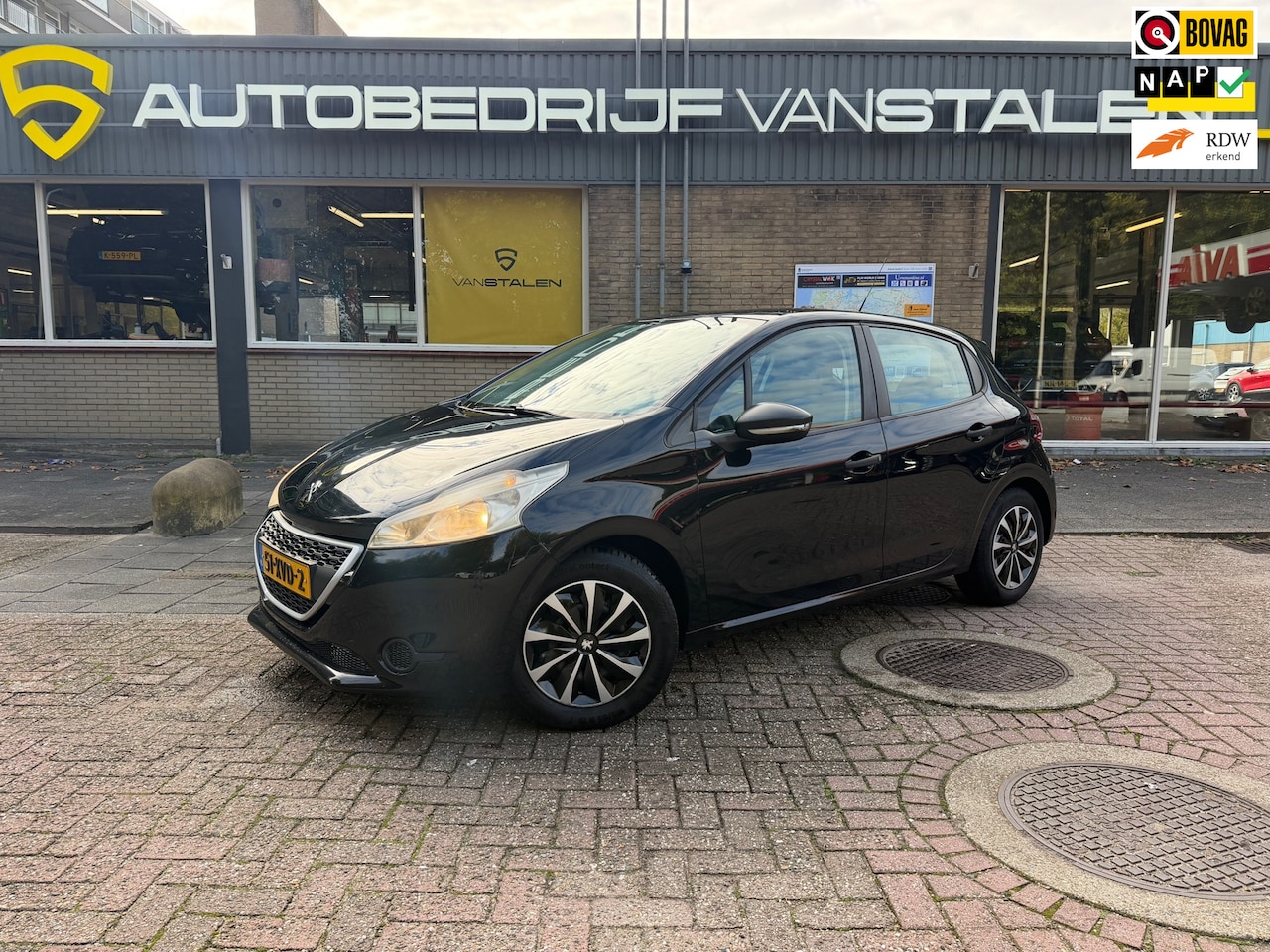 Peugeot 208 - 1.2 VTi Access|APK 08-2027 |Airco|Elektr. ramen V|Nap 2e eig - AutoWereld.nl