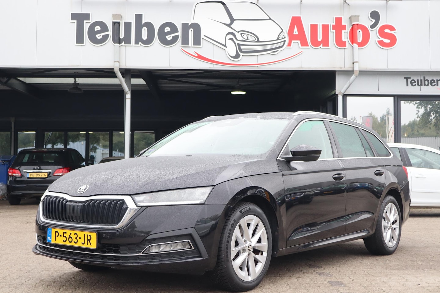 Skoda Octavia Combi - 1.0 TSI Business Edition Plus | Apple Carplay/Android Auto | Lane assist | Stoel-stuur ver - AutoWereld.nl