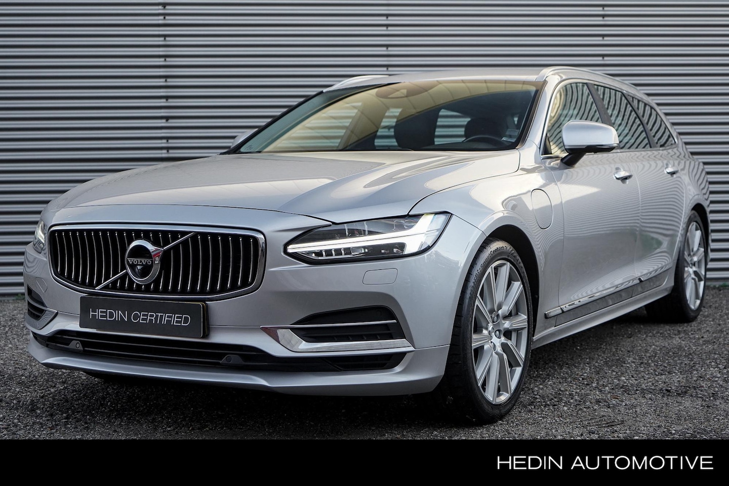Volvo V90 - T8 AWD Inscription | Adaptive Cruise | BLIS | Head-up | Trekhaak | 360 Camera | - AutoWereld.nl