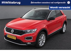 Volkswagen T-Roc - 1.5 TSI Sport / Digitaal dashboard / Camera / Navigatie / App connect / Trekhaak /