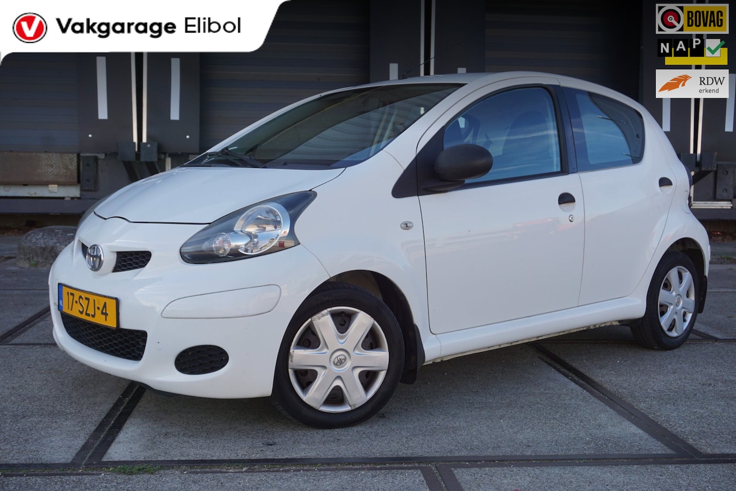 Toyota Aygo - 1.0-12V Cool 1.0-12V Cool - AutoWereld.nl