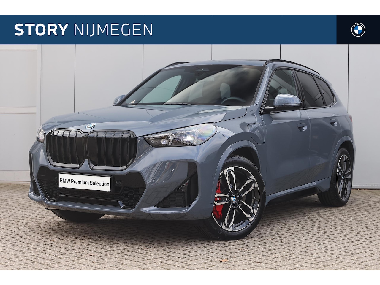 BMW X1 - xDrive25e M Sport Automaat / Panoramadak / Trekhaak / Sportstoelen / M Adaptief onderstel - AutoWereld.nl