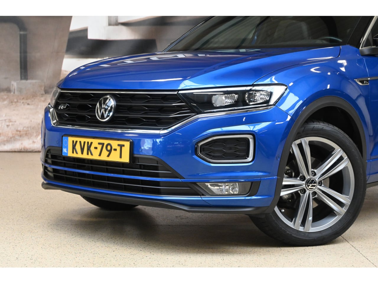 Volkswagen T-Roc - 1.5 TSI R-Line | Pano | Elek. klep | Camera | 100% (Dealer) onderhouden label - AutoWereld.nl