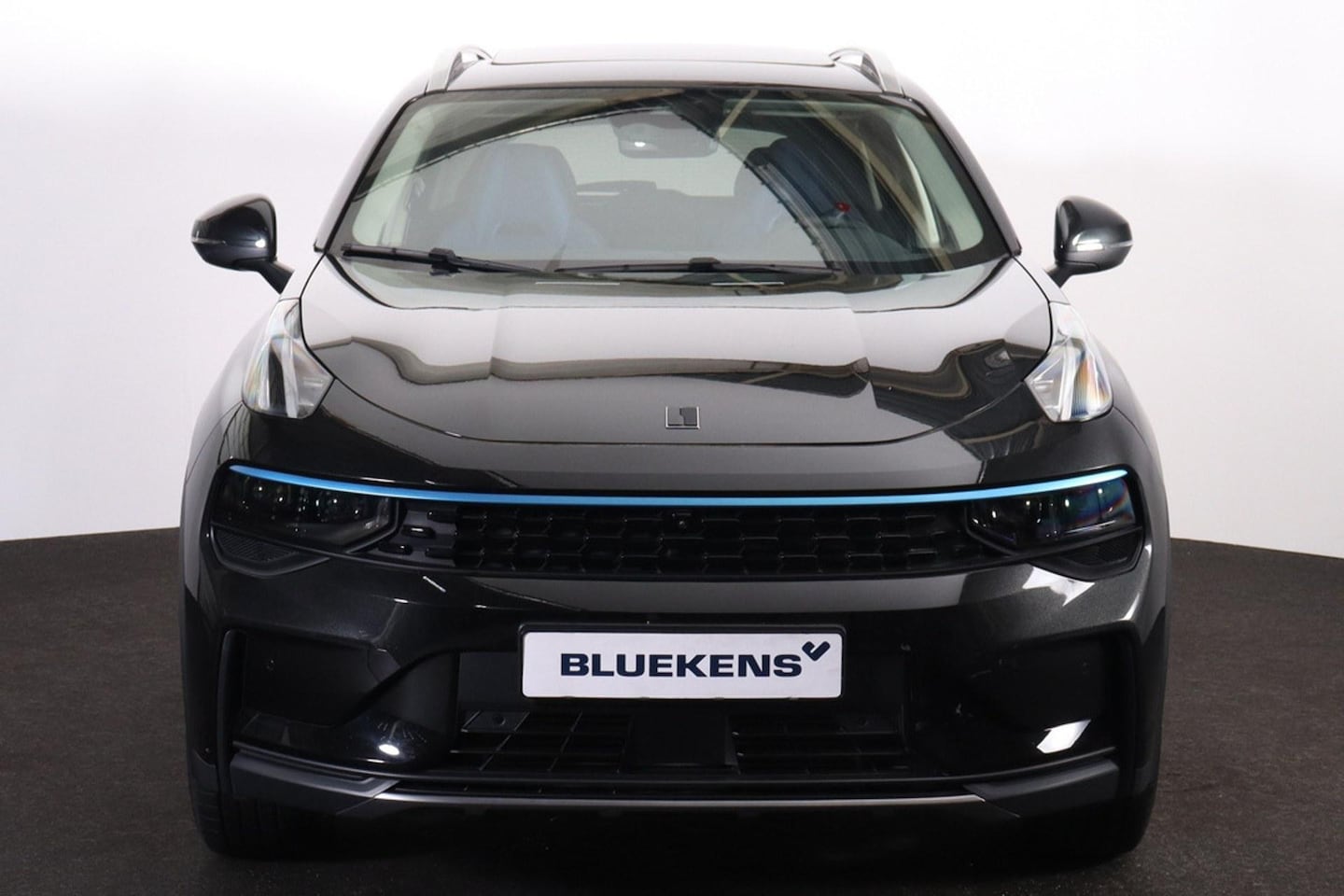 Lynk & Co 01 - 1.5 - Panorama/schuifdak - Adaptieve Cruise control met stuurovername - 360º Camera - Infi - AutoWereld.nl