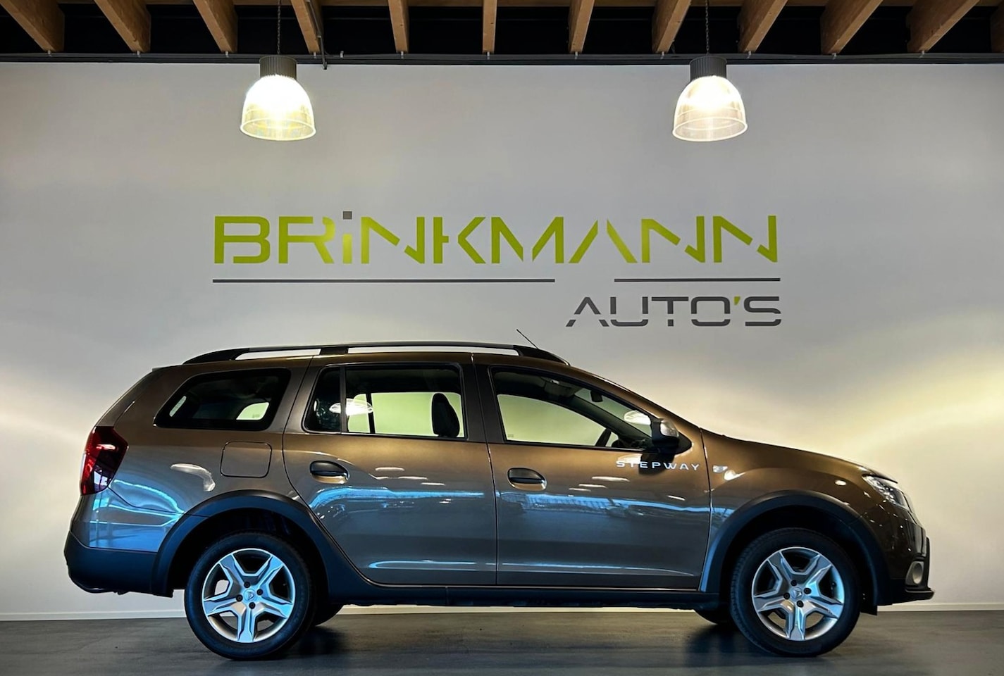 Dacia Logan MCV - 0.9 TCe Stepway - Automaat - Tr.Haak - PDC. - AutoWereld.nl