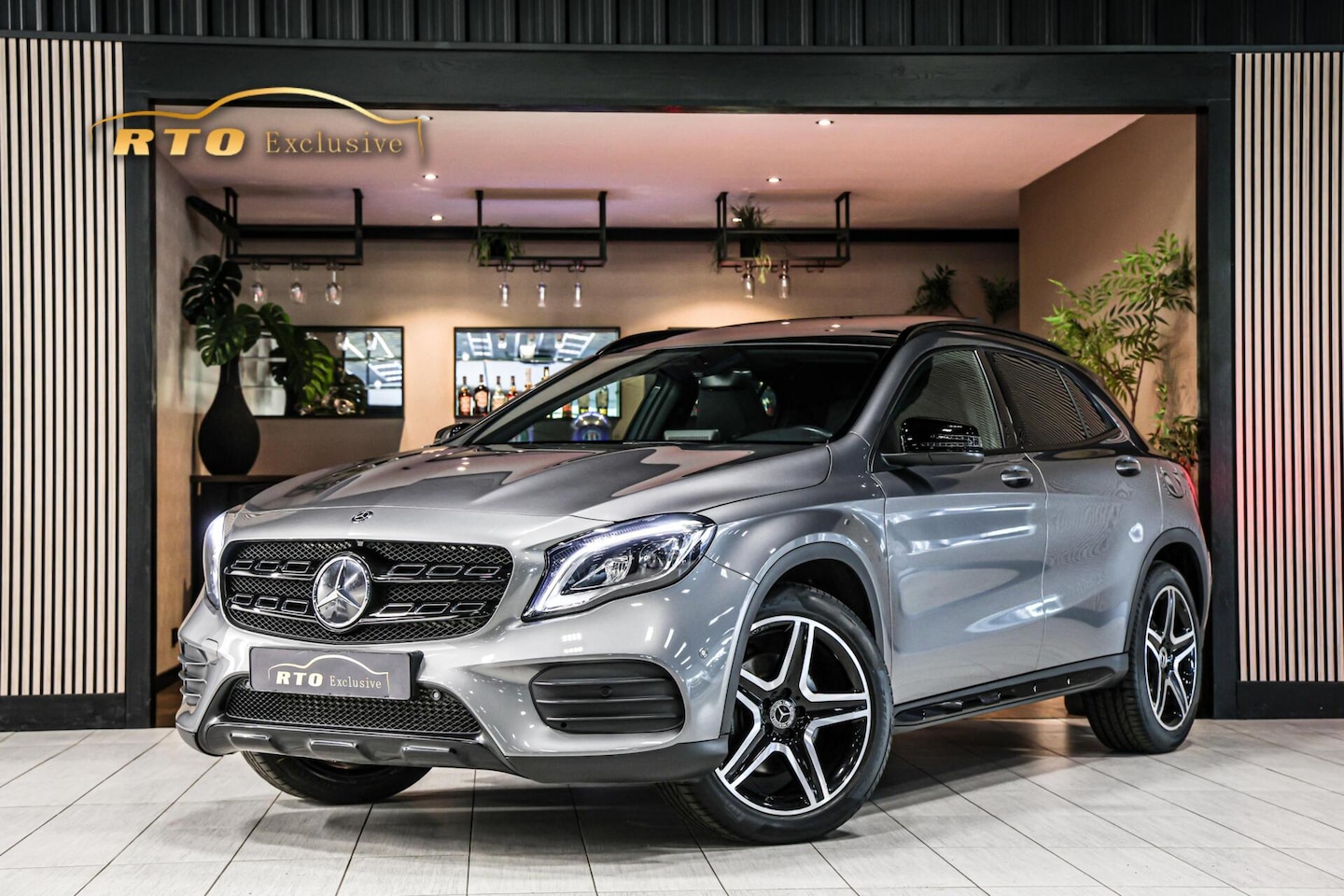 Mercedes-Benz GLA-Klasse - 220 4MATIC AMG Line|Pano|Trekhaak|Carplay|Navi| - AutoWereld.nl