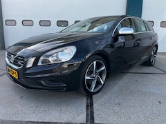 Volvo V60 - 1.6 T3 R-Design