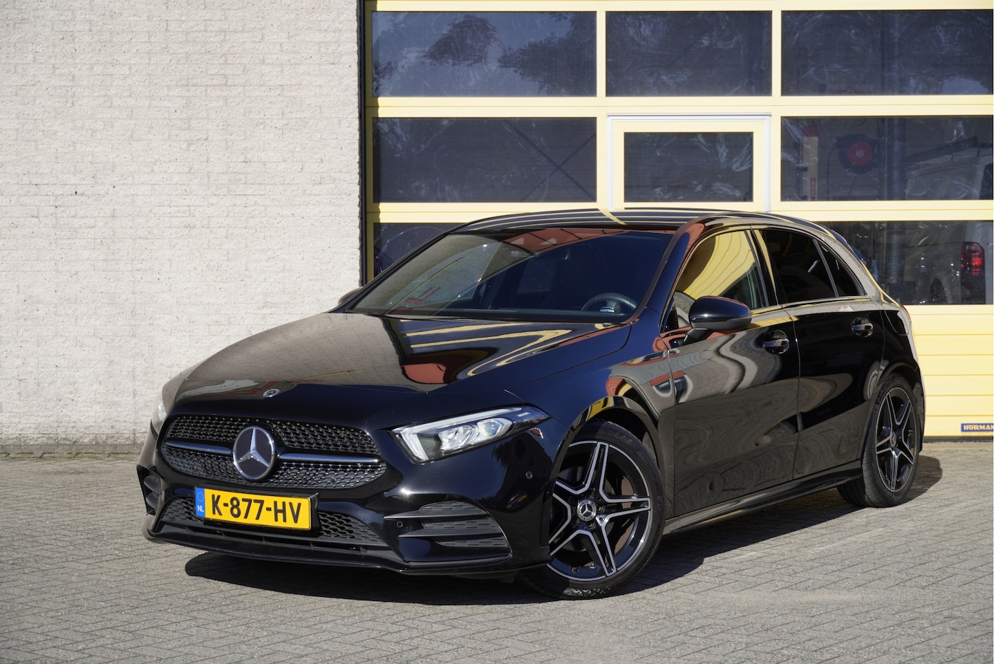 Mercedes-Benz A-klasse - 180 Automaat! 5drs AMG Business Solution BJ2021 Lmv 18" | Led V+A | Pdc | Sideskirts | Ach - AutoWereld.nl