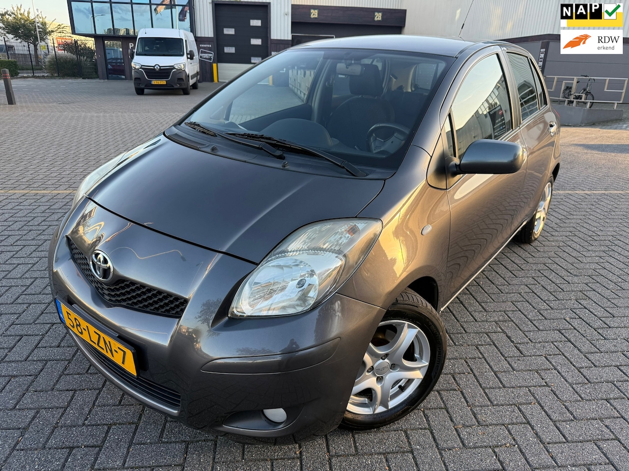 Toyota Yaris - 1.3 VVTi Aspiration*NAVI*PARKSENSOREN*NEW APK*AIRCO*ELKT-RAAM*NAP - AutoWereld.nl