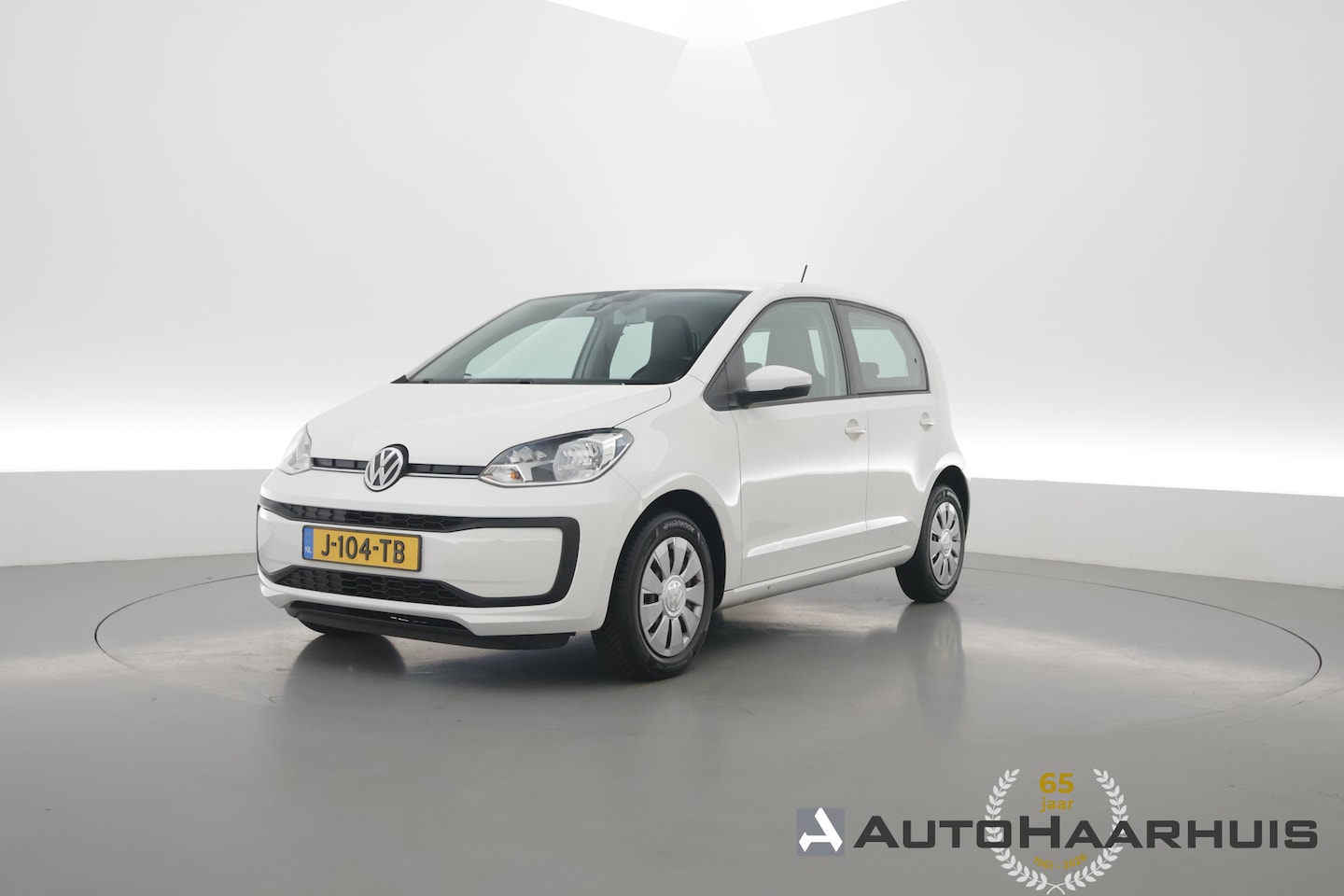 Volkswagen Up! - 1.0 BMT move up! | Rijklaar! | Bluetooth | Cruise | All Seasons | PDC A | Airco - AutoWereld.nl