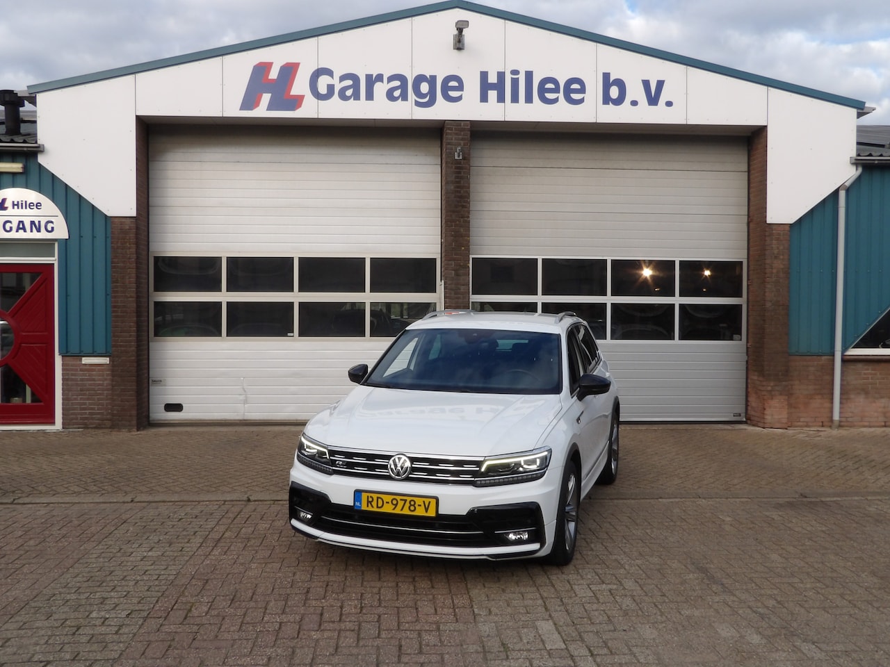 Volkswagen Tiguan - 1.4 TSI Comfortline Business R 1.4 TSI Comfortline Business R - AutoWereld.nl