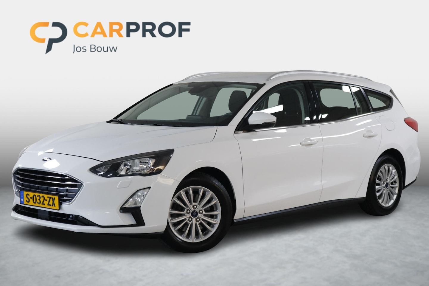 Ford Focus Wagon - 1.0 EcoBoost Titanium Business Clima | Cruise | Carplay | Lichtmetaal | Trekhaak. - AutoWereld.nl
