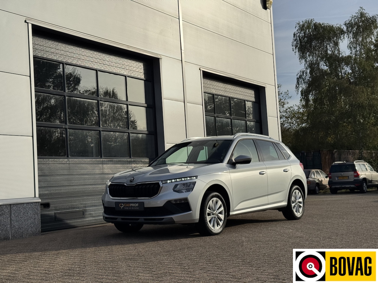 Skoda Kamiq - 1.0 TSI DSG Selection | Adaptive Cruise Control | Side assist | Achteruitrijcamera | Stoel - AutoWereld.nl