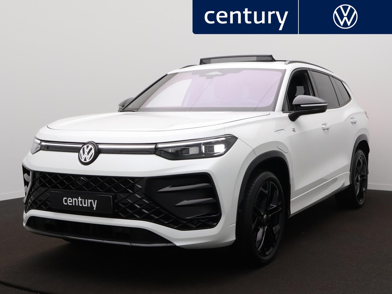 Volkswagen Tayron - 1.5 eHybrid R-Line Edition | Panodak | Trekhaak | Harman Kardon |  Leer | 360 Camera | Mas - AutoWereld.nl