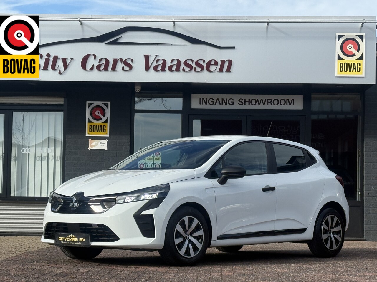 Mitsubishi Colt - 1.0 MT Pure 67 pk org nl auto nap logisch slechts 24 dkm !! apple carplay airco cruise ctr - AutoWereld.nl