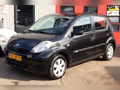 Daihatsu Sirion 2 - 1.0-12V , AIRCO, CRUISE CONTR , DEALER AUTO