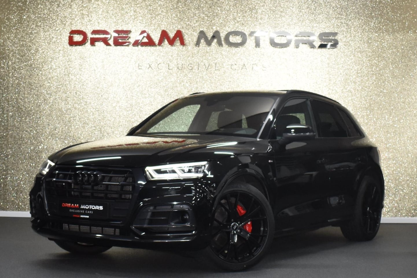 Audi Q5 - 55 TFSI e Quattro S-Line COMPETITION 367pk | LUCHTVERING | TREKHAAK | PANODAK - AutoWereld.nl