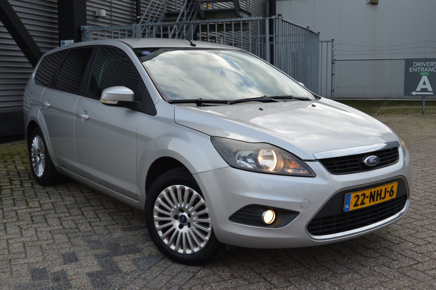 Ford Focus Wagon - 1.8 Limited bj10 airco elec pak - AutoWereld.nl