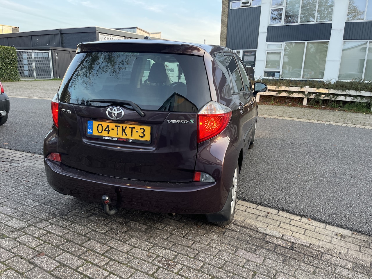 Toyota Verso S - 1.3 VVT-i Aspiration.Panorama dak. Keurig nette en volledig dealer onderhouden auto. - AutoWereld.nl