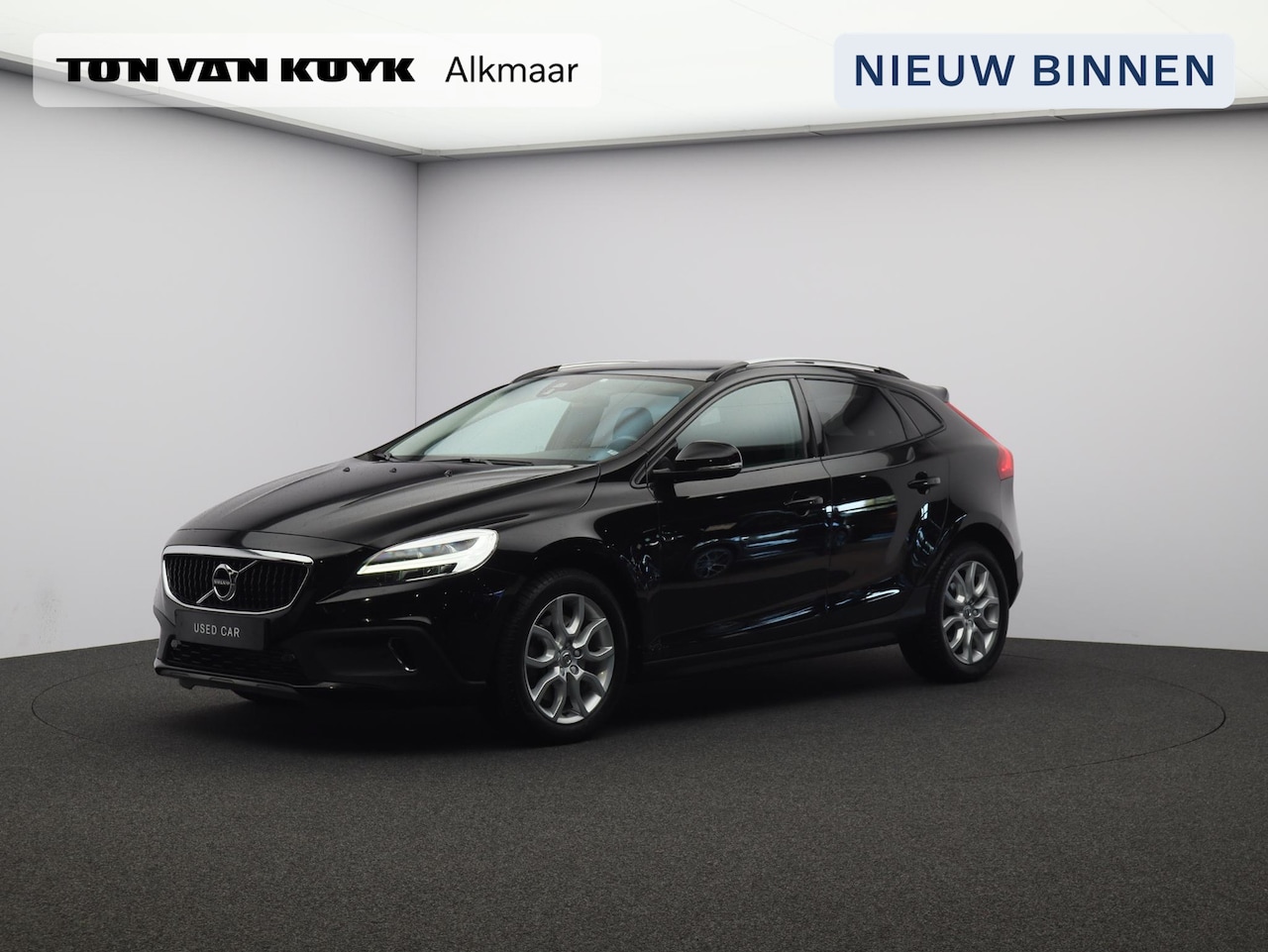 Volvo V40 Cross Country - T3 Automaat Polar+ Luxury / Trekhaak / Carplay / Stoel+voorruitverwarming / DAB+ / Pan. da - AutoWereld.nl