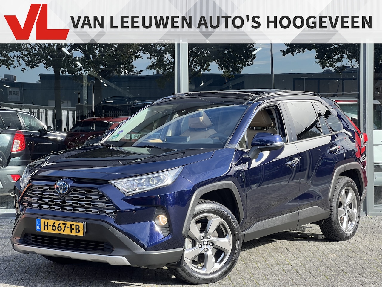 Toyota RAV4 - 2.5 Hybrid AWD Executive | Fabrieks garantie | Trekhaak | Pano - AutoWereld.nl