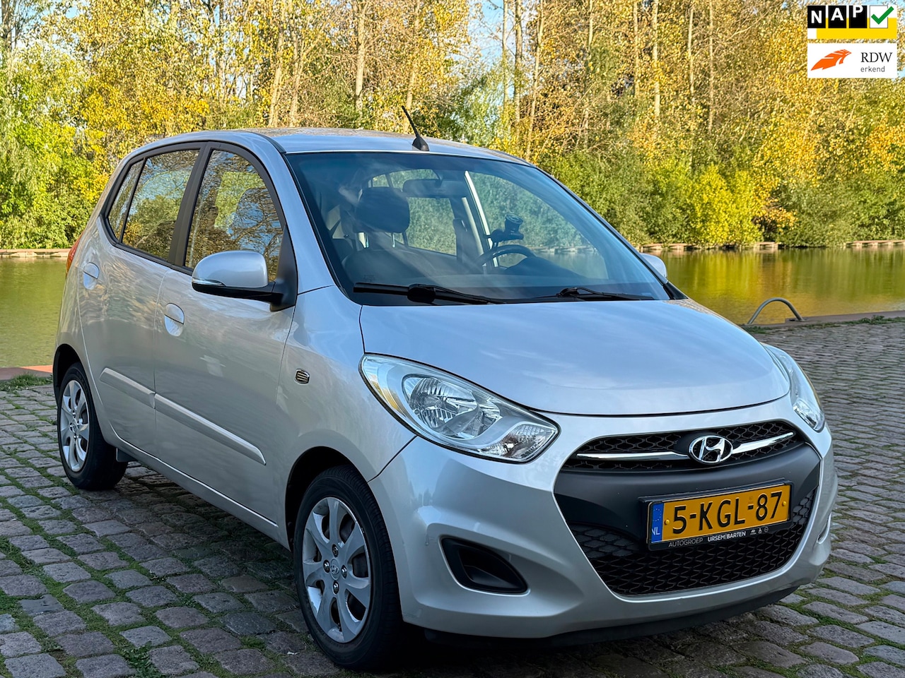 Hyundai i10 - 1.2 i-Vision VOL AUTOMAAT 1e eigenaar cruise control airco elektrische ramen parkeersensor - AutoWereld.nl