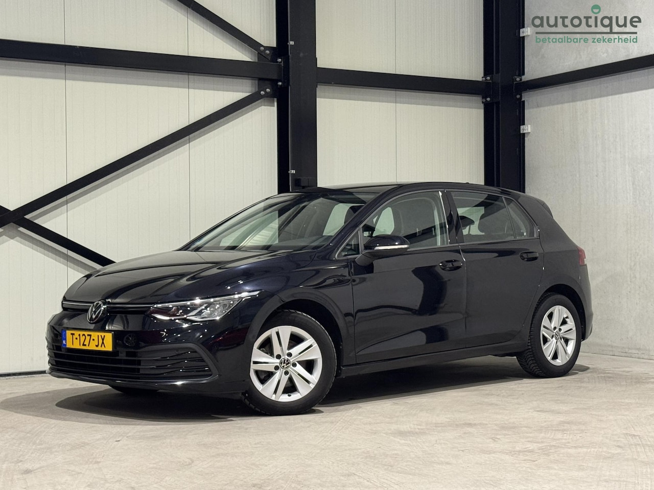 Volkswagen Golf - 1.0 eTSI Life | navi | led | carplay | stoelverwarming | - AutoWereld.nl