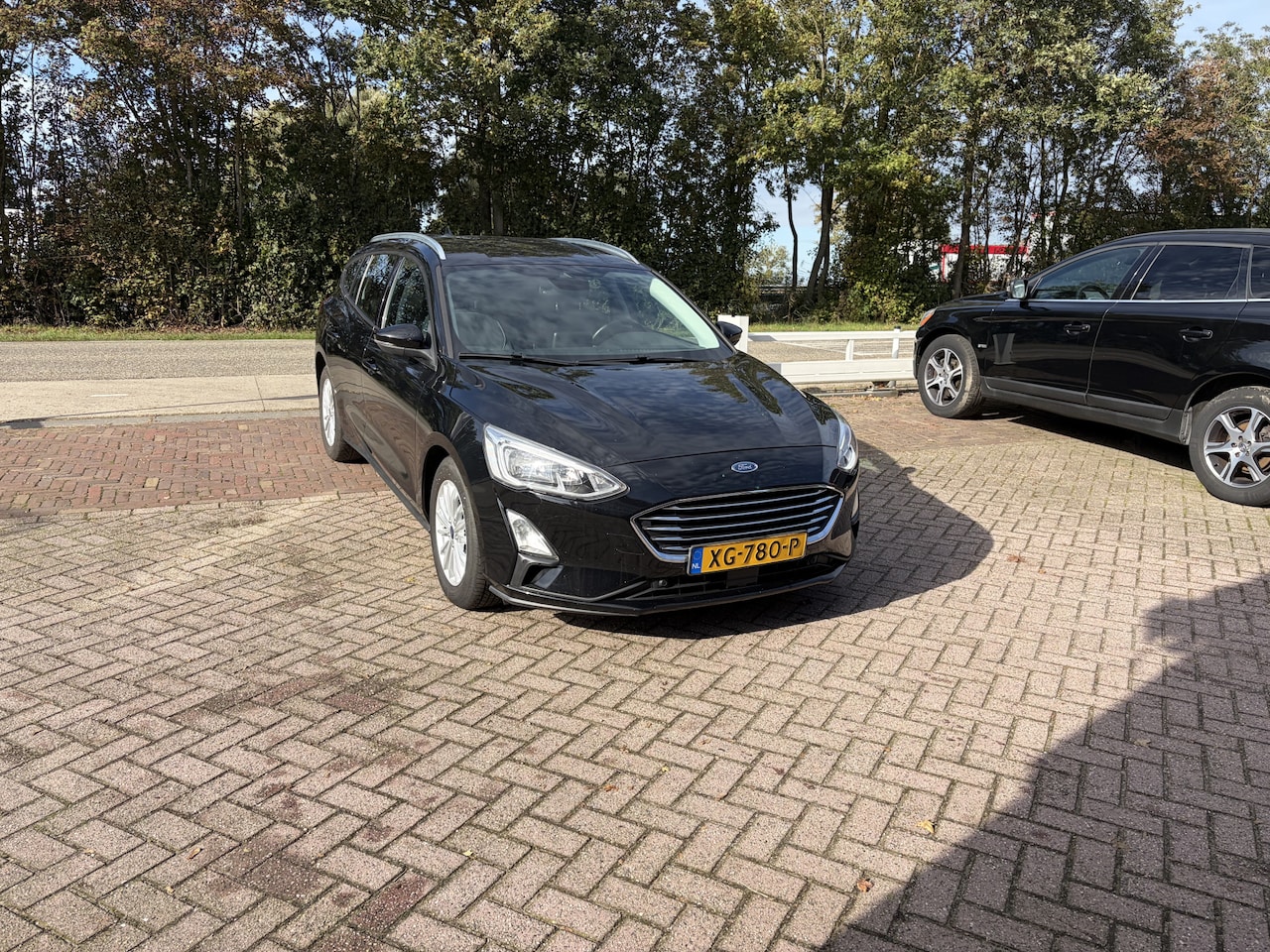 Ford Focus Wagon - 1.0 EcoBoost Titanium Business TREKHAAK CRUISE NAVI CLIMA - AutoWereld.nl