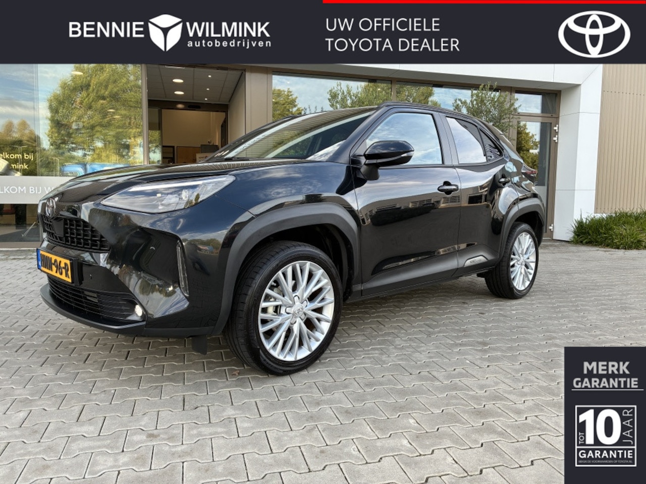 Toyota Yaris Cross - 1.5 Hybr 130 Dynamic | PDC V+A | Stuur/Stoelverwarming - AutoWereld.nl