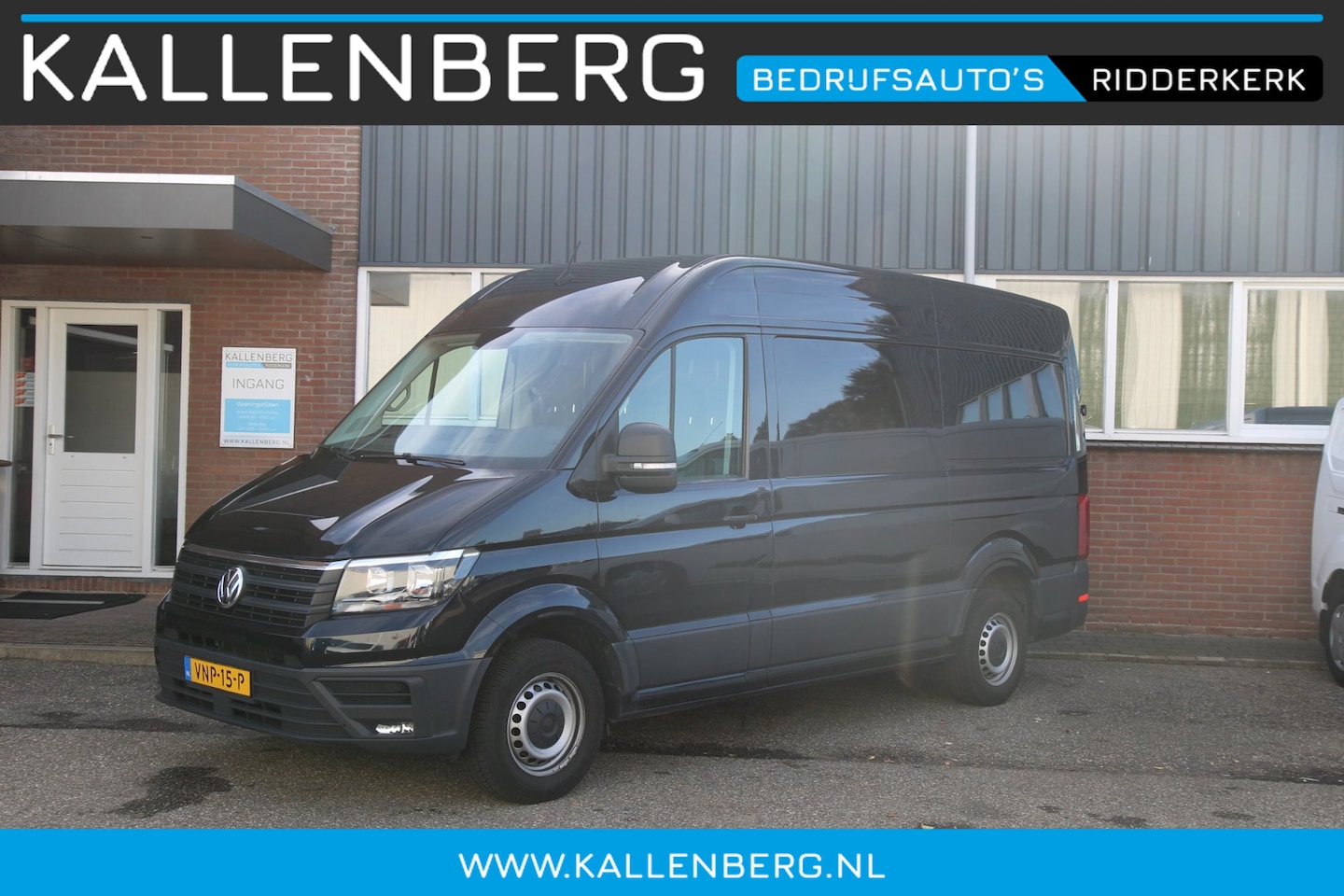 Volkswagen Crafter - 35 2.0 TDI L3H3 177PK Automaat / Camera / App Connect / 3 zits - AutoWereld.nl
