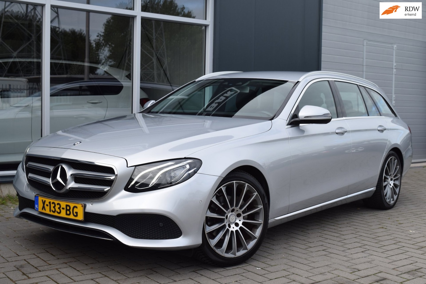 Mercedes-Benz E-klasse Estate - 200 d | Automaat | Leder | APK 6-2027 - AutoWereld.nl