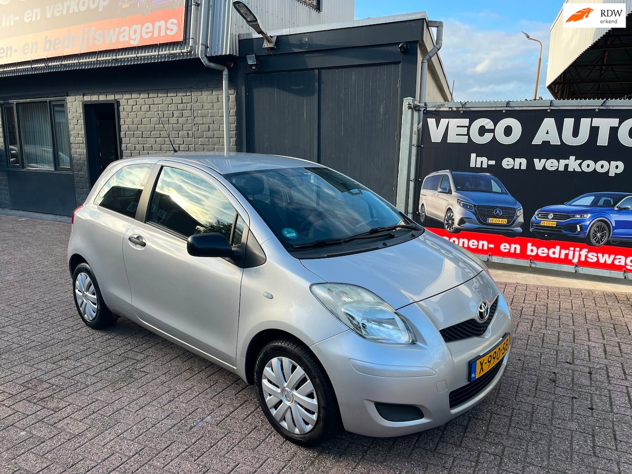 Toyota Yaris - 1.3 VVTi Comfort airco nette auto dealer onderhouden - AutoWereld.nl