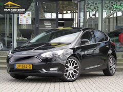 Ford Focus - 1.5 EcoBoost 150pk 5-deurs automaat Titanium Edition / Trekhaak / Navigatie / Camera / Cru