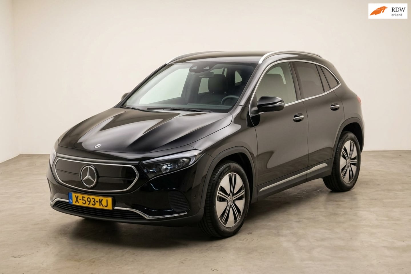 Mercedes-Benz EQA - 250+ Business Edition 71 kWh PANO-DAK SOH 97,4% - AutoWereld.nl