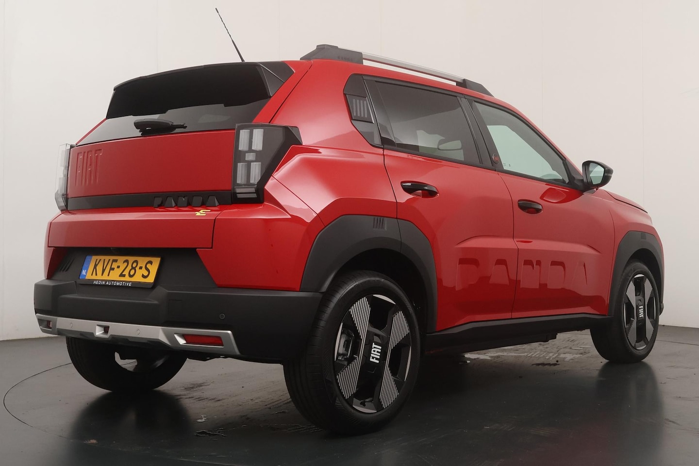 Fiat Grande Panda - La Prima 11 kW 44 kWh | Navigatie | Camera | Winterpakket | 17" LM Velgen | Dakrails | Cli - AutoWereld.nl