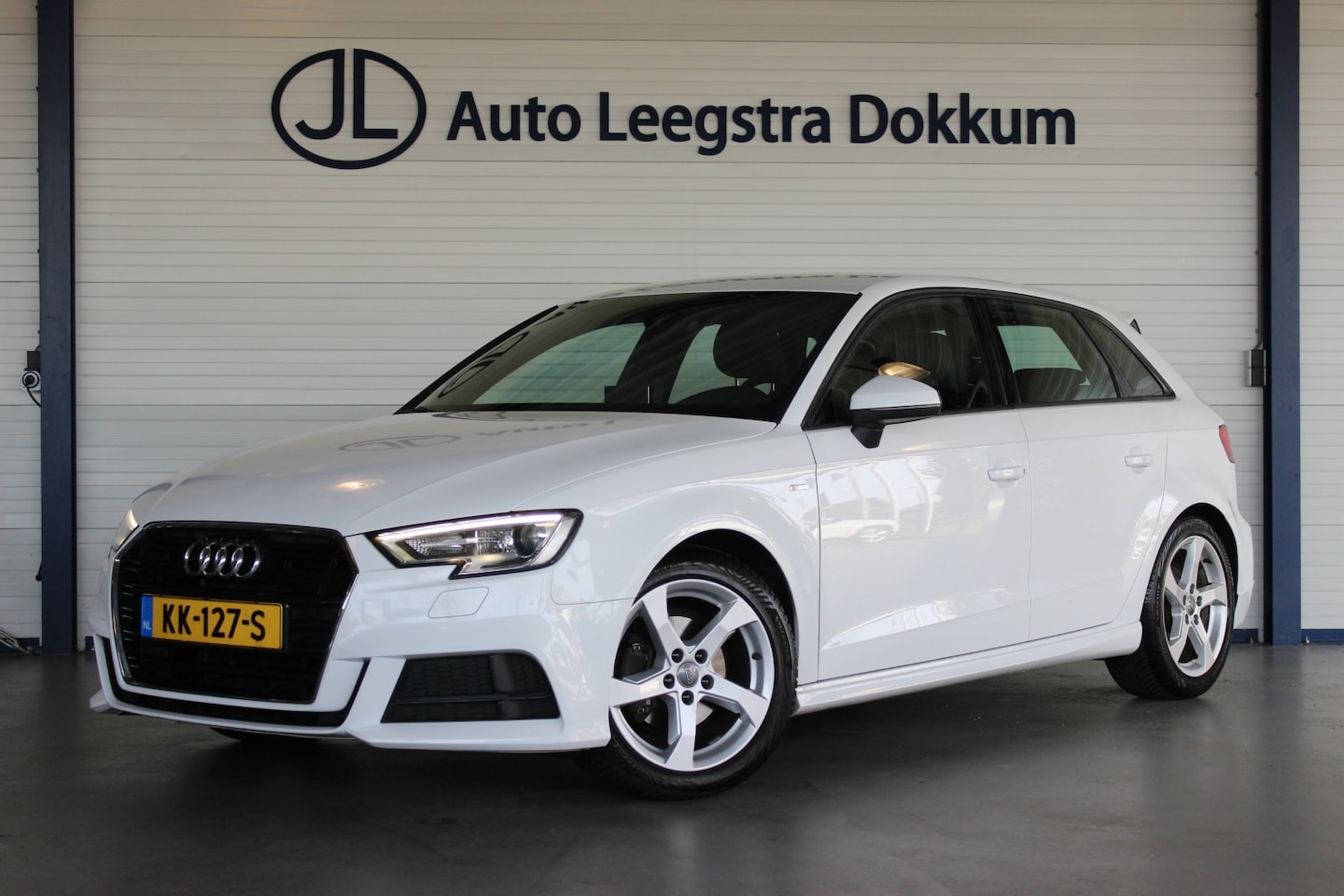 Audi A3 Sportback - 1.4 TFSI CoD S-Line Trekhaak | Sportstoelen | Xenon/LED | Bluetooth | Navi | Cruise | 17" - AutoWereld.nl