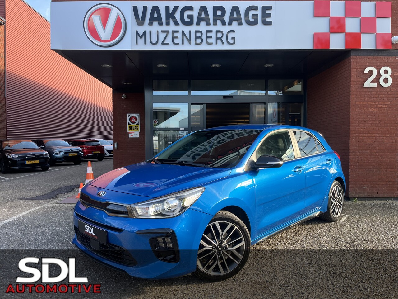 Kia Rio - 1.0 TGDI GT-Line // DODEHOEK // KEYLESS // CAMERA+SENSOREN // NAVI // STUUR+STOELVERWARMIN - AutoWereld.nl