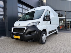 Peugeot Boxer - 335 2.2 BlueHDi 140 L2H2 Premium | Sortimo | Camera | Trekhaak | | 2 zitplaatsen rechtsvoo