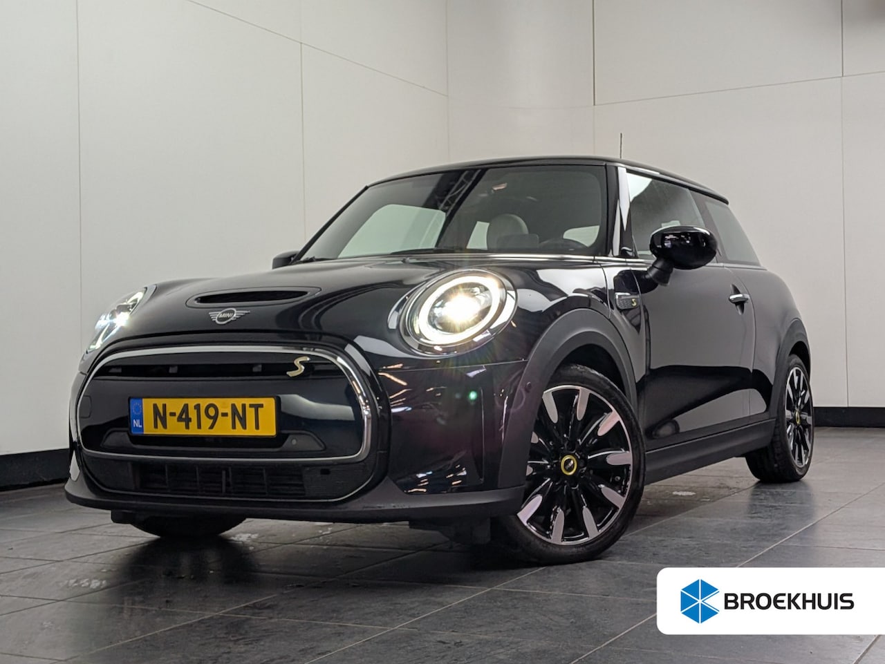 MINI Electric - Mini Yours 33 kWh | Pano | SOH 100& | Leder | Stoelverwarming | HUD - AutoWereld.nl