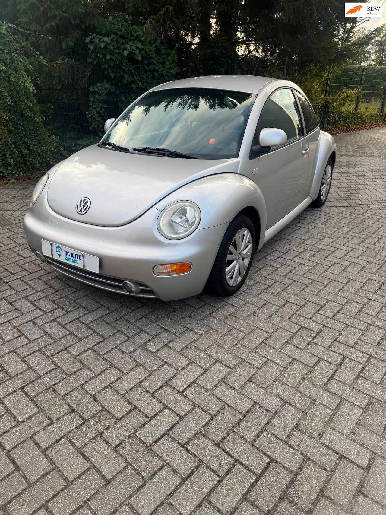 Volkswagen New Beetle - 2.0 Highline 2.0 Highline - AutoWereld.nl